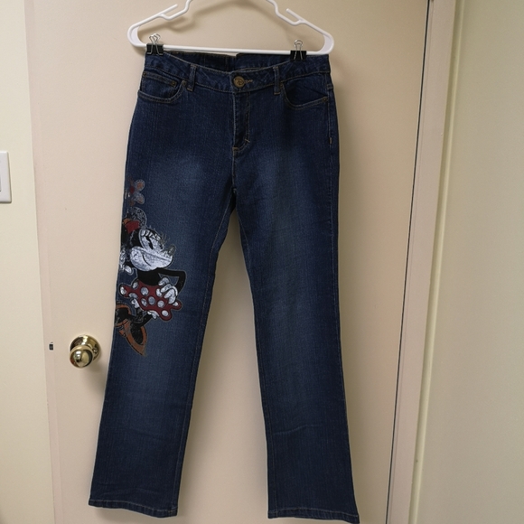 Jean - Picture 2 of 8